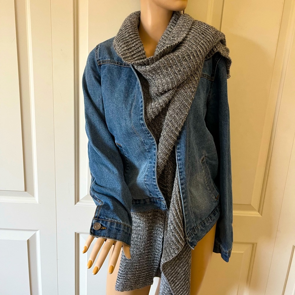 BKE BOYFRIEND Denim Jean Jacket Faux Waterfall Sweater Women Size M